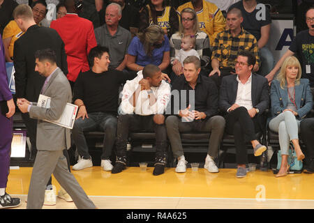 Donnerstag, Oktober 25,2018; Promis bei den Lakers Spiel. Die Los Angeles Lakers besiegten die Denver Nuggets durch die endgültige Punktzahl von 121-114 im Staples Center in Los Angeles, CA. Mit: Michael B Jordan Wo: Los Angeles, Kalifornien, Vereinigte Staaten, wenn: 25 Okt 2018 Credit: WENN.com Stockfoto