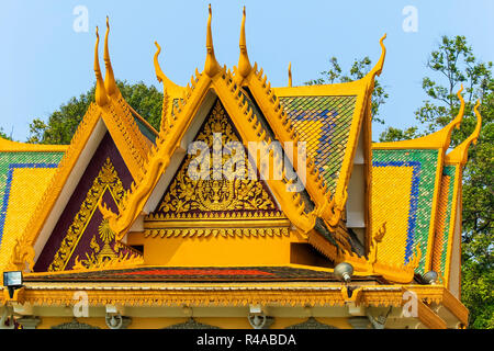 Hor Samrith Phimean, die 'Bronze Palace', ein Shop für REGALIA etc. in den Königlichen Palast Komplex; Stadtzentrum, Phnom Penh, Kambodscha Stockfoto