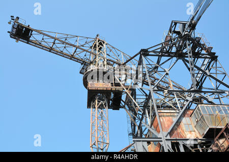 Verworfen Braunkohle Bagger im stillgelegten Tagebau Ferropolis Stockfoto
