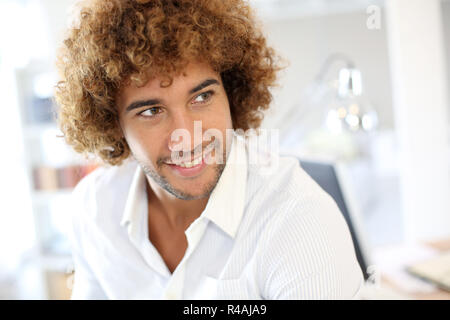 Portrait von Stattlichen gemischt - lief man Stockfoto