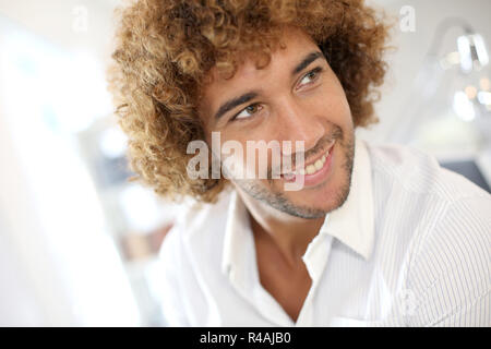 Portrait von Stattlichen gemischt - lief man Stockfoto