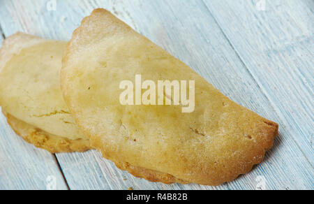 Welsh Oggie, Walisisch, Küche, traditionelle Cornish pasty über Welsh Lamb und Lauch, Britische Traditionelle verschiedene Gerichte, Ansicht von oben. Stockfoto