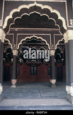 Innenraum von Tipu Sultan Summer Palace, Bangalore, Karnataka, Indien, Asien