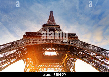 Sonnenaufgang in Paris mit Eiffelturm Stockfoto