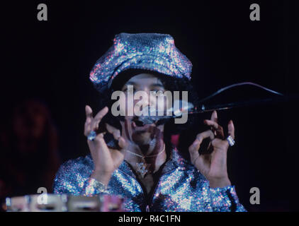 Sly Stone, Los Angeles, USA - 1974, (Foto Gijsbert Hanekroot) *** Local Caption *** SLY STONE & DIE FAMILIE STEIN Stockfoto