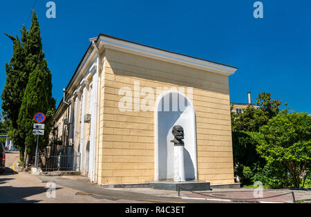 Statue von Iwan Pawlow in Jalta, Krim Stockfoto