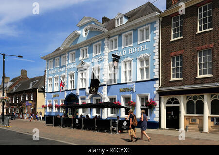 Fassade des Dukes Head Hotel, Marktplatz, Kings Lynn, Norfolk, England, Großbritannien, Großbritannien Stockfoto