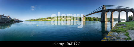 Telford Hängebrücke über die Menai Straits an der Küste von Nordwales Stockfoto