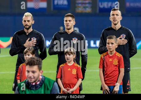 ZAGREB, KROATIEN - 15. NOVEMBER 2018: UEFA Nationen Liga Fussball Spiel Kroatien gegen Spanien. Kroatien Spieler Aufstellung Stockfoto