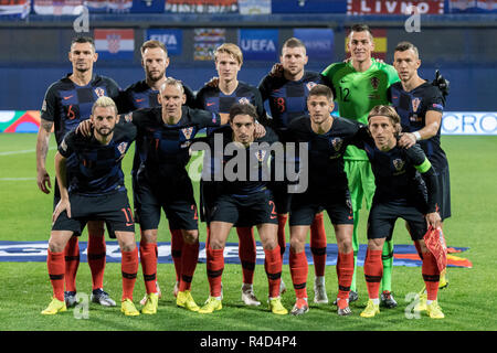 ZAGREB, KROATIEN - 15. NOVEMBER 2018: UEFA Nationen Liga Fussball Spiel Kroatien gegen Spanien. Kroatien Spieler Aufstellung Stockfoto