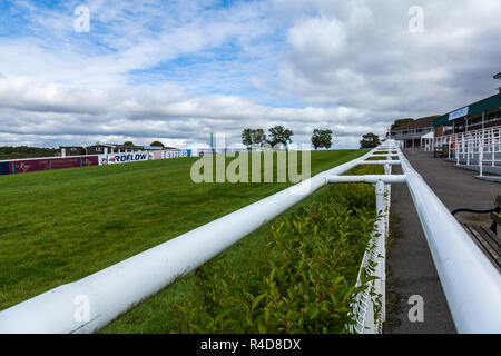 Ein Blick hinunter die Schiene bei Sedgefield Pferderennbahn bei Sedgefield, Co Durham, England, Großbritannien Stockfoto