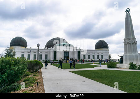 LOS ANGELES, USA - 19. FEBRUAR 2017: malerischen Panorama der Griffith Park in Los Angeles, ein Gebiet und eine Liegewiese vor dem Griffith Observatory, Hollywood Hills, Los Angeles. Stockfoto