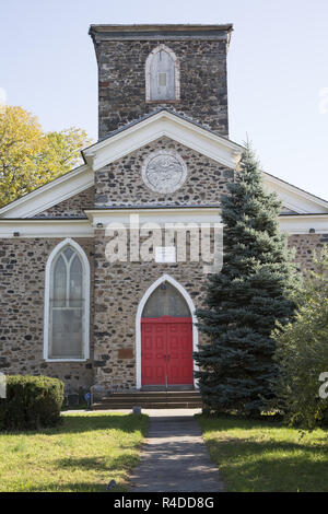 Neue Utrecht Reformierte Kirche ist der vierte älteste Reformierte Kirche in Amerika Gemeinde und ist in Bensonhurst, Brooklyn, New York. Die Kirche 1677 durch ethnische niederländische Bürger in der Stadt neue Utrecht, Brooklyn gegründet wurde, mehrere Jahre nach der Englischen übernahm New Holland. Stockfoto