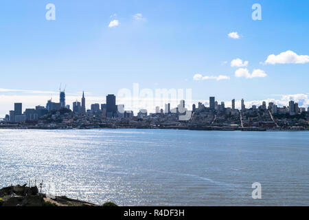 Schöne Panoramasicht auf das Business Center in der Innenstadt von San Francisco in den Vereinigten Staaten an einem sonnigen Tag Stockfoto