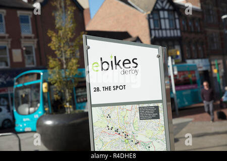 Derby, Derbyshire, UK: Oktober 2018: ebikes Derby anmelden Stockfoto