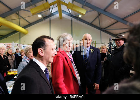 Royal Welsh Showground, Builth Wells, Powys, Wales - Dienstag, 27. November 2018 - Ministerpräsident Theresa May Touren der Royal Welsh Winter Fair, als sie ihre Tour durch das VEREINIGTE KÖNIGREICH beginnt ihre Brexit deal für die Öffentlichkeit über Großbritannien zu verkaufen - Credit: Steven Mai/Alamy leben Nachrichten Stockfoto