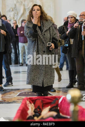 Foto LaPresse - Andrea Panegrossi 27/11/2018 - Roma, Italia. CRONACA La Kamera ardente di Bernardo Bertolucci al Campidoglio. Stefania Sandrelli Foto Andrea Panegrossi LaPresse - 27/10/2018 - Rom, Italien Das brennende Zimmer von Bernardo Bertolucci auf dem Campidoglio Stockfoto