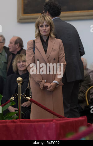 Foto Fabrizio Corradetti/LaPresse 27 Novembre 2018 Roma, Italia Cronaca Campidoglio Sala Protomoteca Kamera ardente di Bernando Bertolucci Nella Foto: Isabella Ferrari Foto Fabrizio Corradetti/LaPresse February 27th, 2018 Rom, Italien Campidoglio Sala Protomoteca, brennende Zimmer von Bernardo Bertolucci in der Foto: Isabella Ferrari Stockfoto