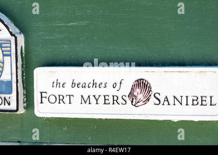Sanibel Island, USA - 29. April 2018: Anmelden Herzlich Willkommen von Bowman's Beach in der Nähe von Fort Myers, Florida, shell Symbol Stockfoto