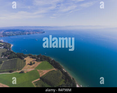Luftaufnahme von Bodensee, ein See in Deutschland, Österreich und der Schweiz, geschossen von drohne Stockfoto