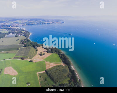 Luftaufnahme von Bodensee, ein See in Deutschland, Österreich und der Schweiz, geschossen von drohne Stockfoto