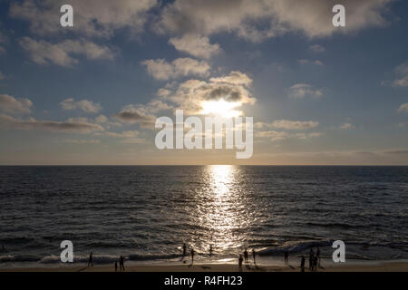 Sonnenuntergang gesehen von Seal Rock, La Jolla, Ca, USA. Stockfoto