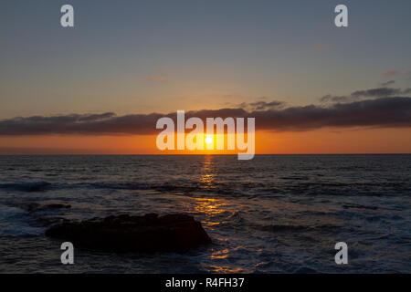 Sonnenuntergang gesehen von Seal Rock, La Jolla, Ca, USA. Stockfoto