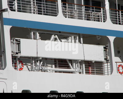 Azamara Quest, touristische Liner in den Hafen. Grosse touristische Schiff. Stockfoto