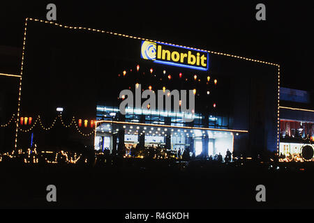 Dekoriert Einkaufszentrum während Diwali Festival, Goregaon, Mumbai, Indien, Asien Stockfoto