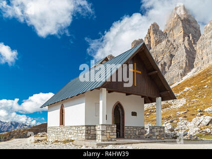 Kapelle unter Drei Zinnen, Dolomiten, Südtirol Stockfoto