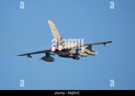 Ein italienischer Tornado vom Bodø Air Base während der Übung Trident Zeitpunkt 18. Stockfoto