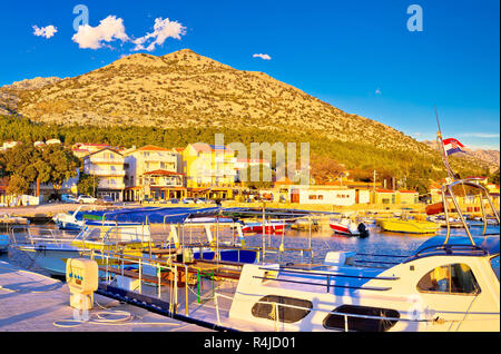 Starigrad Paklenica waterfront bei Sonnenuntergang Panoramaaussicht Stockfoto