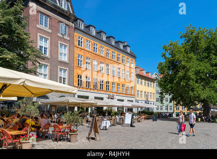 Cafés und Restaurants auf Gråbrødretorv (Grau Brüder Platz) im Zentrum der Stadt, Kopenhagen, Seeland, Dänemark Stockfoto