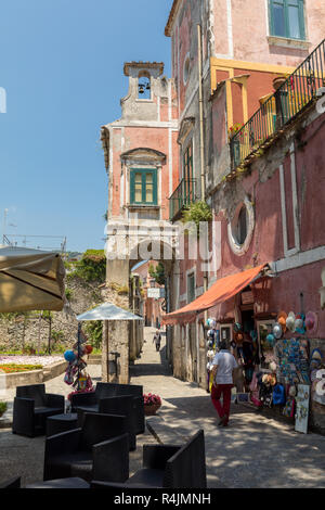 Ravello, Italien - 16. Juni 2017: Ravellio eine Gemeinde über die Amalfi Küste. Italien. Seine malerische Lage macht es zu einem beliebten Touristenzentrum des Stockfoto