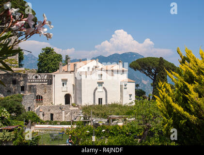 Ravello, Italien - 16. Juni 2017: Ravellio eine Gemeinde über die Amalfi Küste. Italien. Seine malerische Lage macht es zu einem beliebten Touristenzentrum des Stockfoto