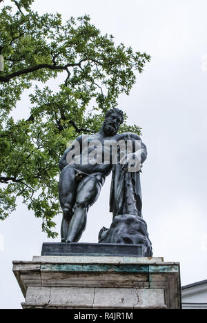 Statuen und Denkmäler von St. Petersburg. Stadt St. Petersburg arc Stockfoto