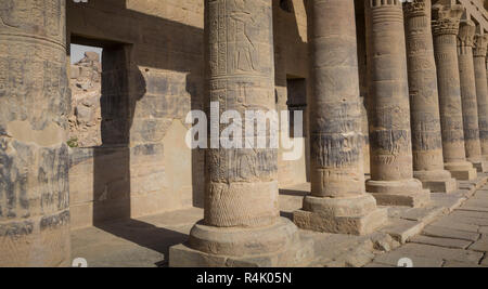 Philae Tempel auf der Insel Agilkia im Nasser-See in der Nähe von Assuan, Ägypten Stockfoto