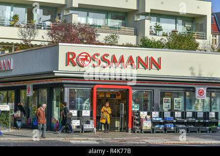 Von Rossmann Drogerie, breite Straße, Dorf Wilmers, Berlin, Deutschland, Rossmann Drogerie, Breite Straße, Wilmersdorf, Deutschland Stockfoto