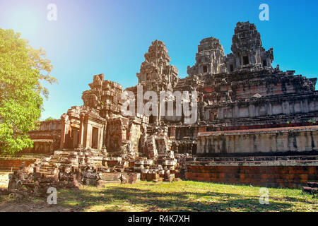 Ta Keo Tempel Ruinen ist Khmer antiken Tempel in komplexen Angkor Wat, Siem Reap, Kambodscha in einem sonnigen Tag. Stockfoto