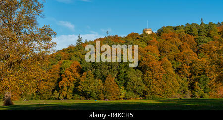 Grant Park Forres, Moray, Schottland in herbstlichen Farben. Stockfoto