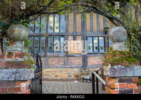 Surrey County LIbrary in LIngfield, Surrey Stockfoto