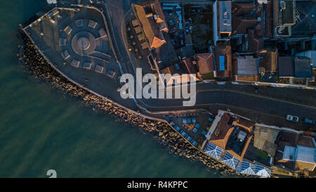 Drone Luftaufnahme von Portsmouth in der Morgendämmerung, Hampshire Stockfoto