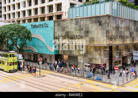 Luxuriöse Geschäfte entlang Des Voeux Road, Central, Hong Kong Stockfoto