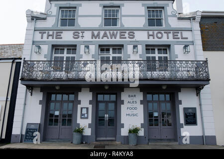 St Mawes Hotel direkt am Meer in St Mawes an der Südküste von Cornwall, England, Großbritannien Stockfoto