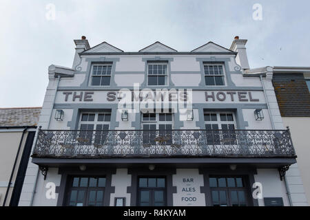 St Mawes Hotel direkt am Meer in St Mawes an der Südküste von Cornwall, England, Großbritannien Stockfoto