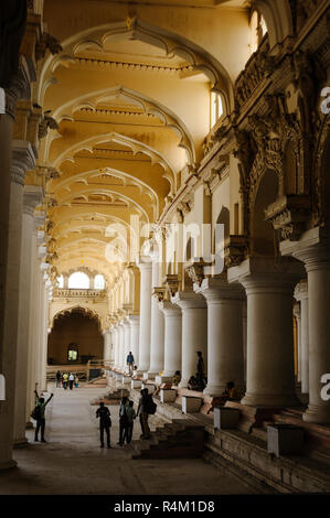 23. Februar 2018 Madurai, Indien. Thirumalai Nayak Palast indische Architektur Stockfoto