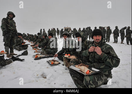 Kabul Kabul/Afghanistan - ca. 2008: Die Kabul militärischen Training Center ist ein Basic Training Center für die afghanischen Streitkräfte. Stockfoto