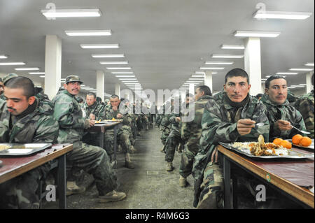 Kabul Kabul/Afghanistan - ca. 2008: Die Kabul militärischen Training Center ist ein Basic Training Center für die afghanischen Streitkräfte. Stockfoto