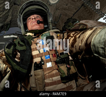 Bastion, Helmand/Afghanistan - ca. 2010: AH 64 Longbow Apache Kampfhubschrauber British Army Air Corp, ​ während des Betriebs Herrick Stockfoto