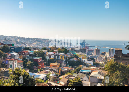 Luftaufnahme von Valparaiso von Cerro Florida Hill - Valparaiso, Chile Stockfoto